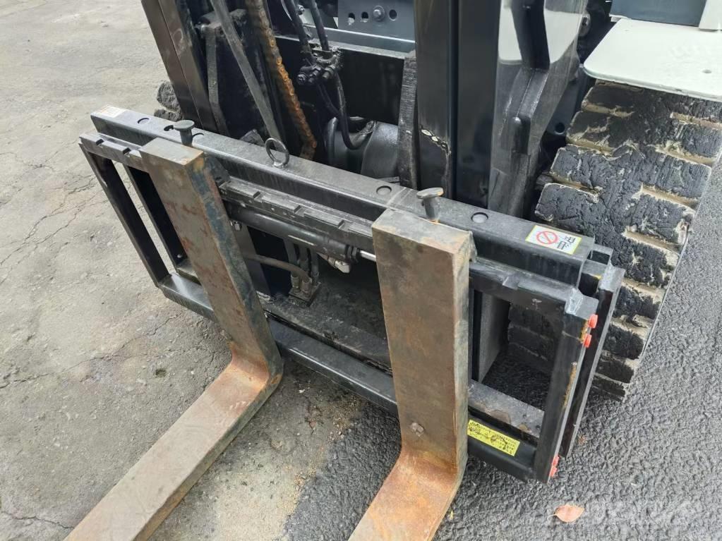 TCM 3t Dizelski viličari