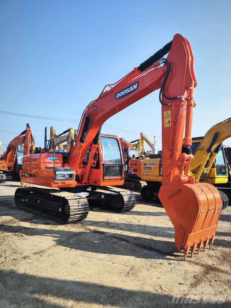 Doosan dx150 Bageri gusjeničari