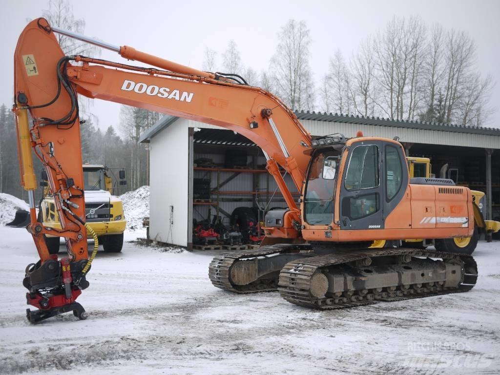 Doosan DX 225 LC Bageri gusjeničari