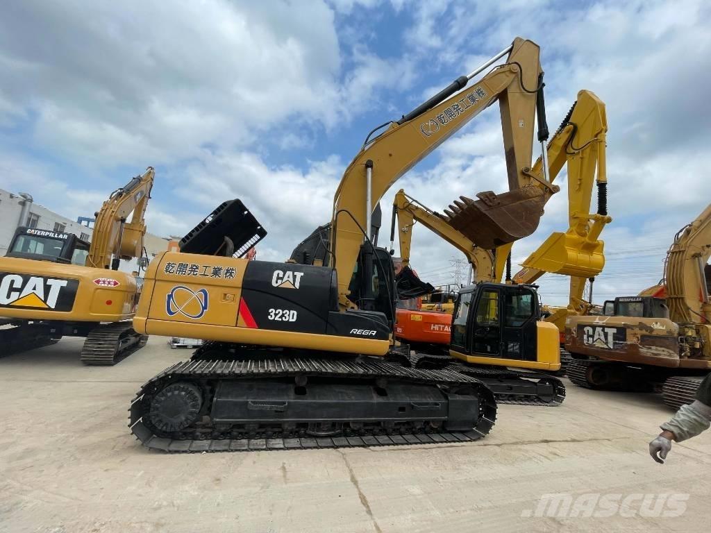 CAT 323D Bageri gusjeničari