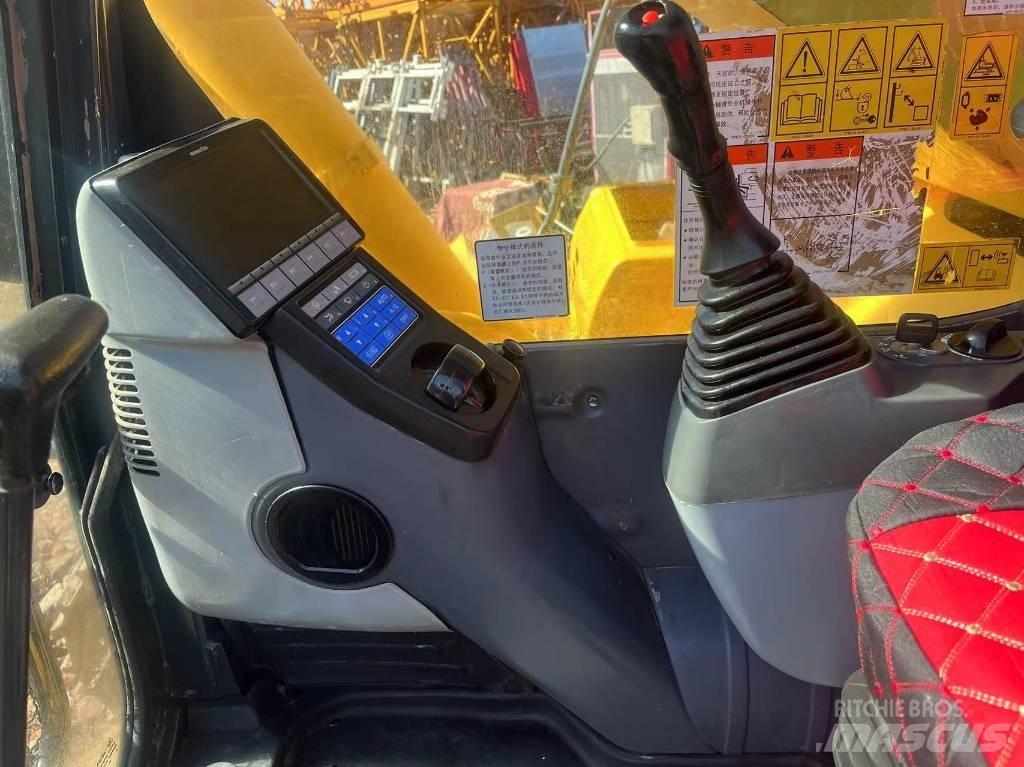Komatsu PC 450 LC-8 Bageri gusjeničari