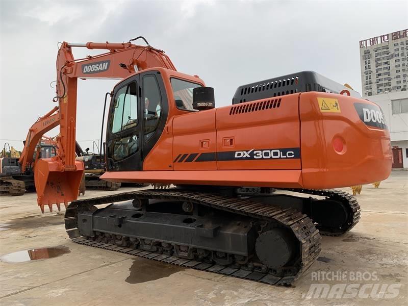 Doosan DX300 Bageri gusjeničari