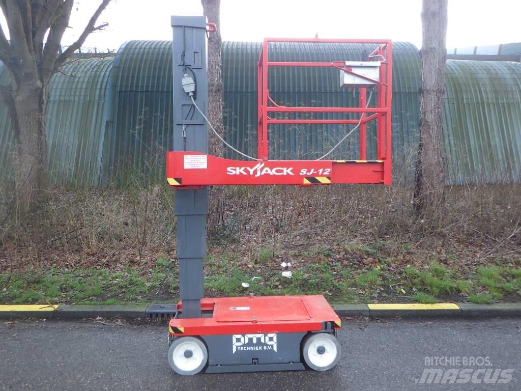 SkyJack SJ12 Vertikalne radne podizne platforme