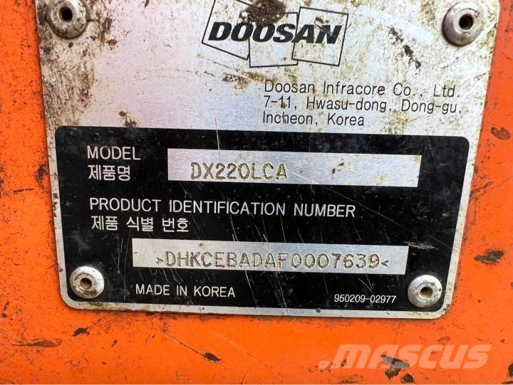 Doosan DX220LCA Midi bageri 7t – 12t