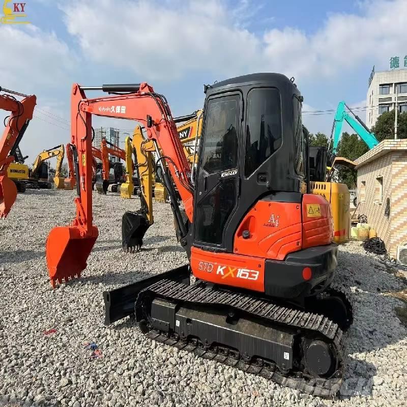Kubota 163 Bageri gusjeničari