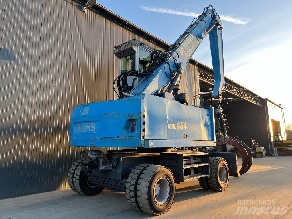Fuchs MHL 454 Bageri za manipuliranje materijalom / otpadom