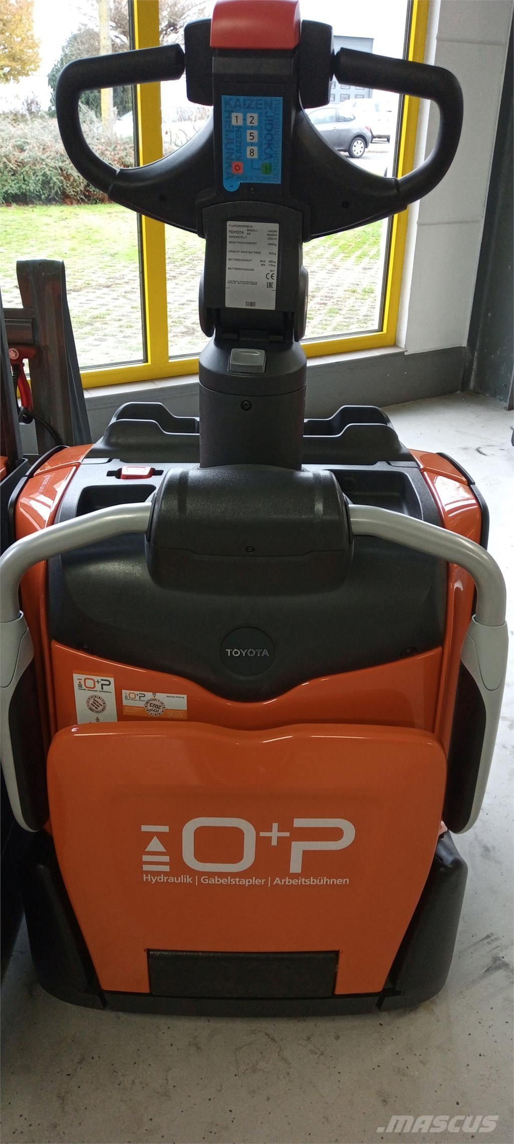 Toyota LPE200 Ručni električni viličar