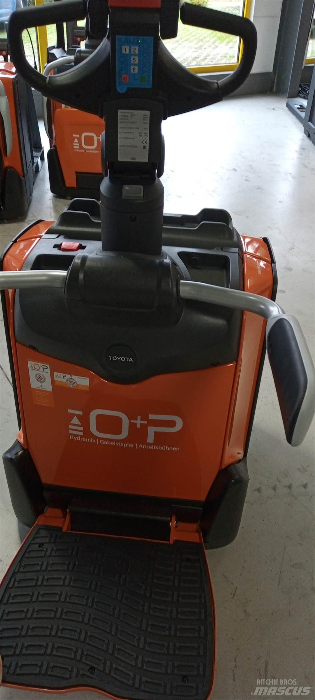 Toyota LPE200 Nisko podizni električni viličar