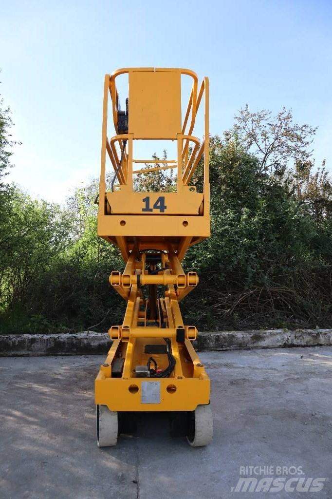 Haulotte Compact 8 Škaraste platforme