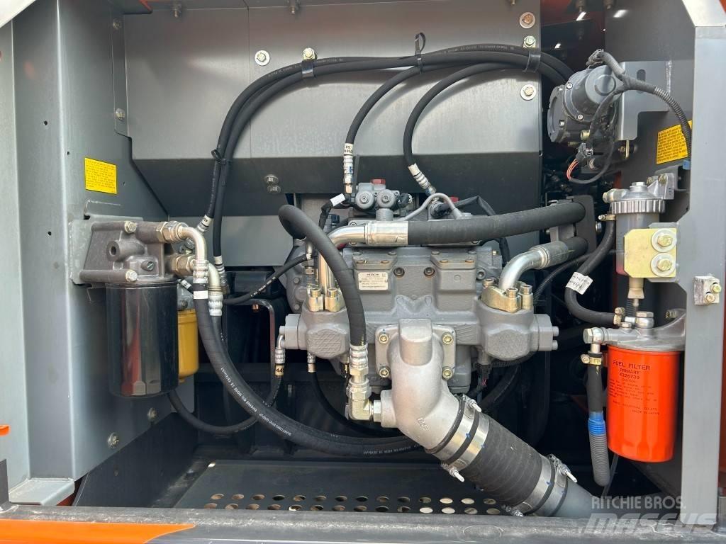 Hitachi ZX 220 LC Bageri gusjeničari