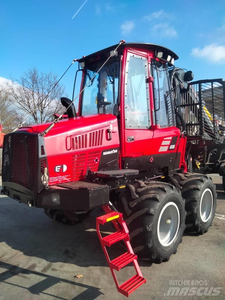 Komatsu 835 Forvarderi