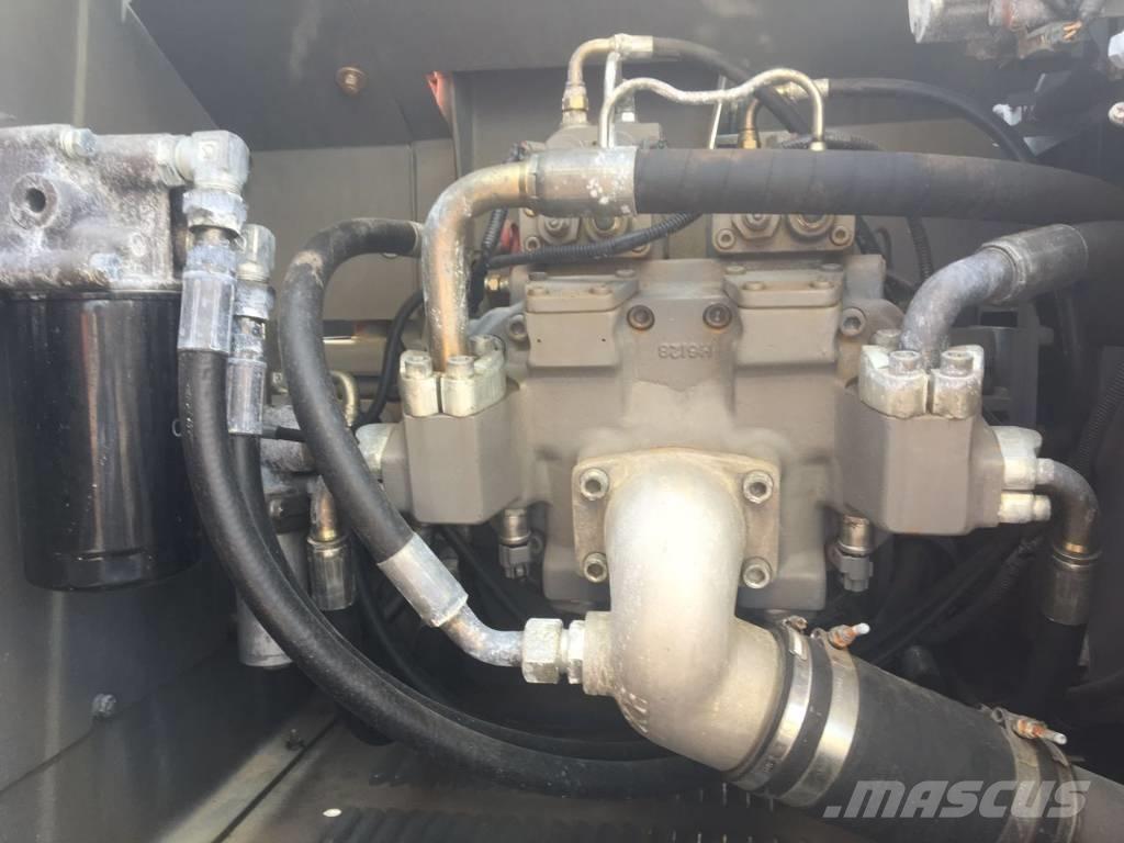 Hitachi zx240 Bageri gusjeničari