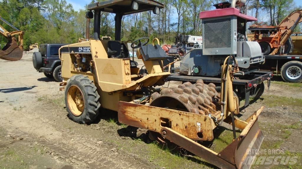 CAT CP 323 C Kombinovani valjci