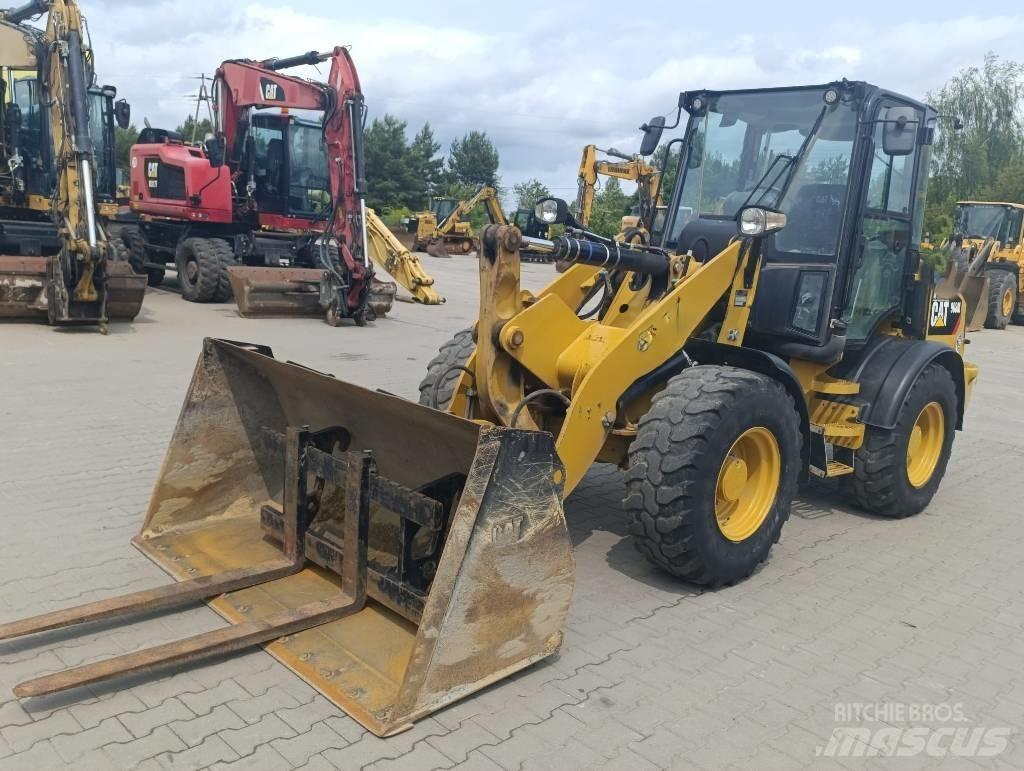 CAT 908M Utovarivači na kotačima