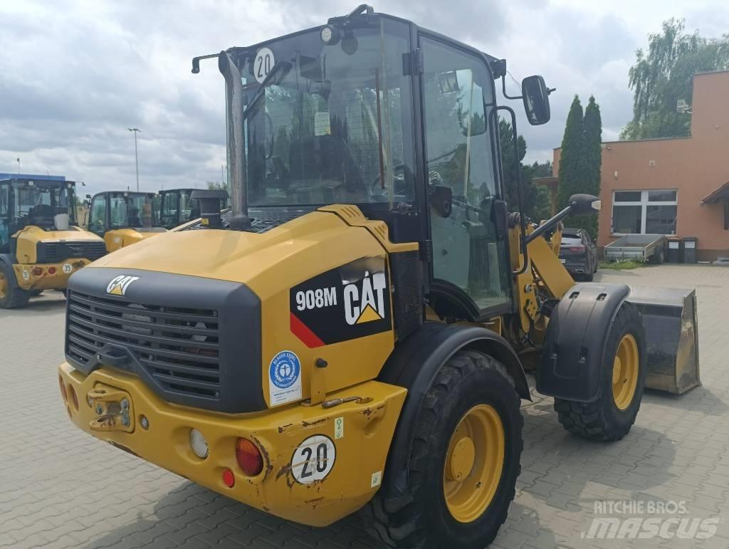 CAT 908M Utovarivači na kotačima