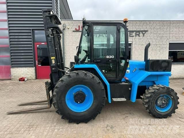 JCB 930-4 Terenski viličar