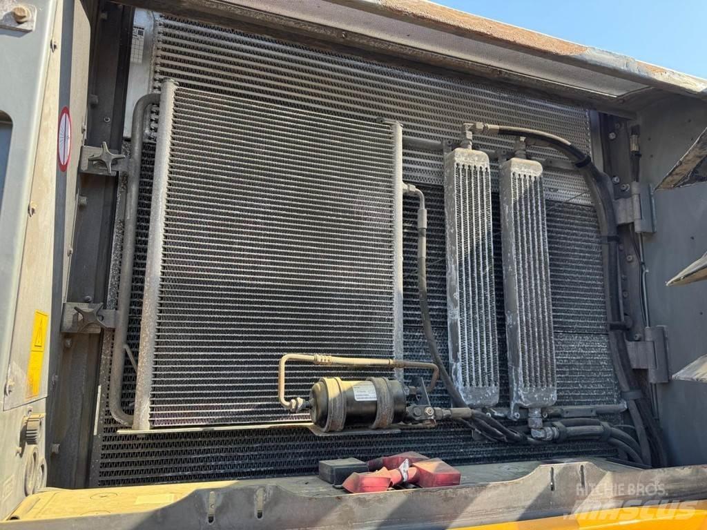 Liebherr LH 30 M Bageri za manipuliranje materijalom / otpadom