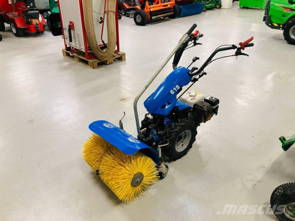 BCS Fejemaskine 615 Strojevi za metenje