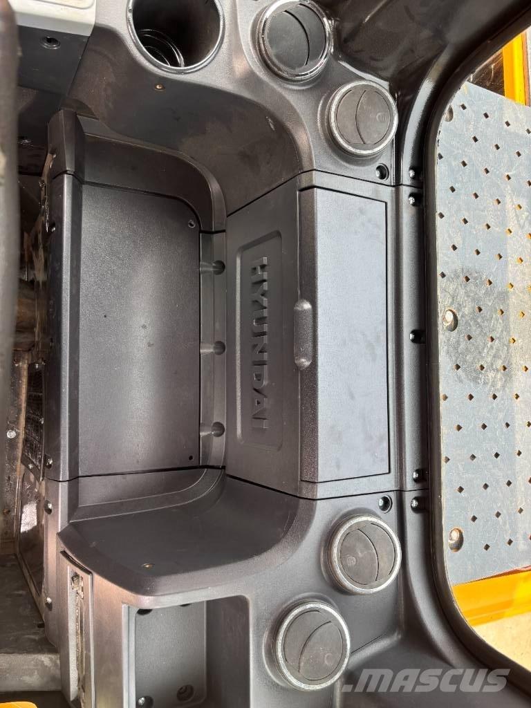 Hyundai R 350LVS Bageri gusjeničari