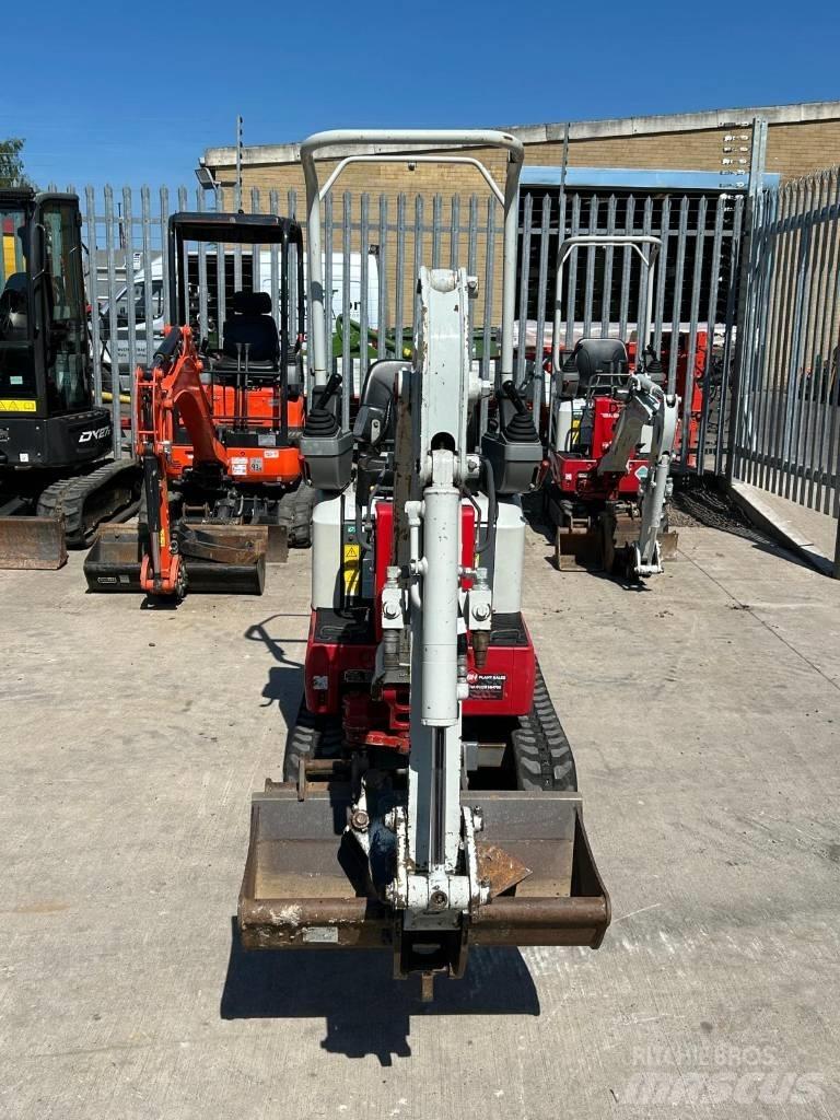 Takeuchi TB 210 R Mini bageri <7t