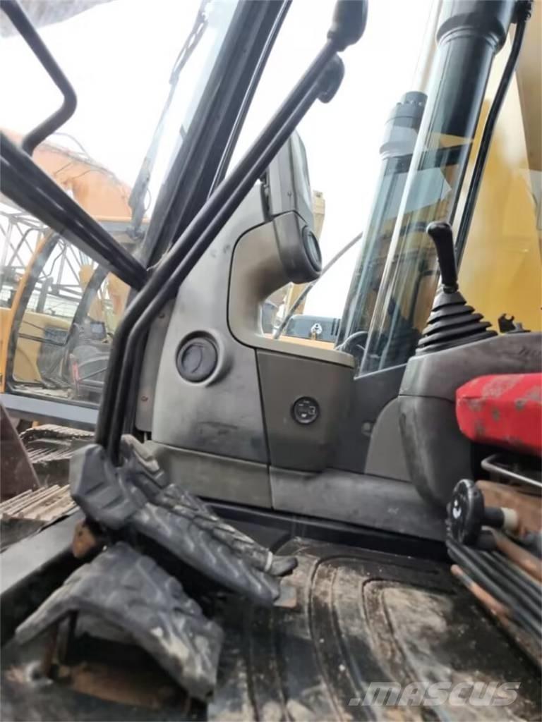 CAT 323 D Bageri gusjeničari