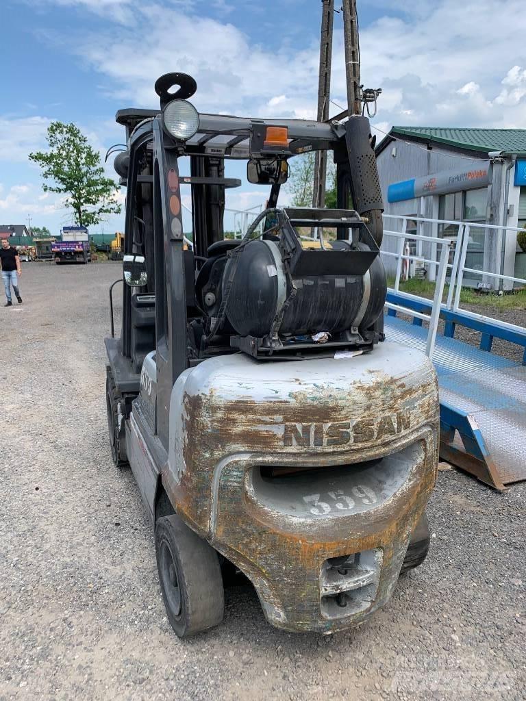 Nissan UG1D2A32LQ Plinski viličari