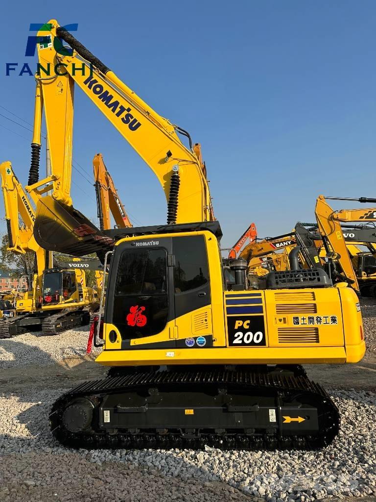 Komatsu PC 200-8 Bageri gusjeničari