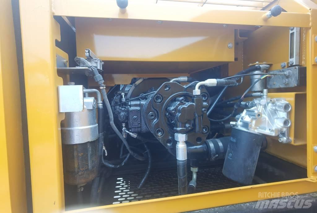 Sany SY 215 C Bageri gusjeničari