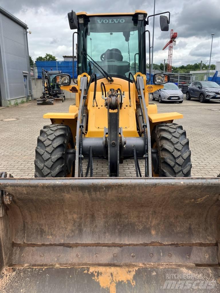 Volvo L 30 G Utovarivači na kotačima