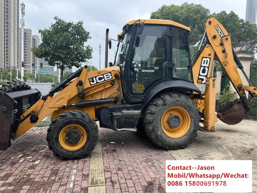 JCB 3 CX 4 T Utovarni rovokopači