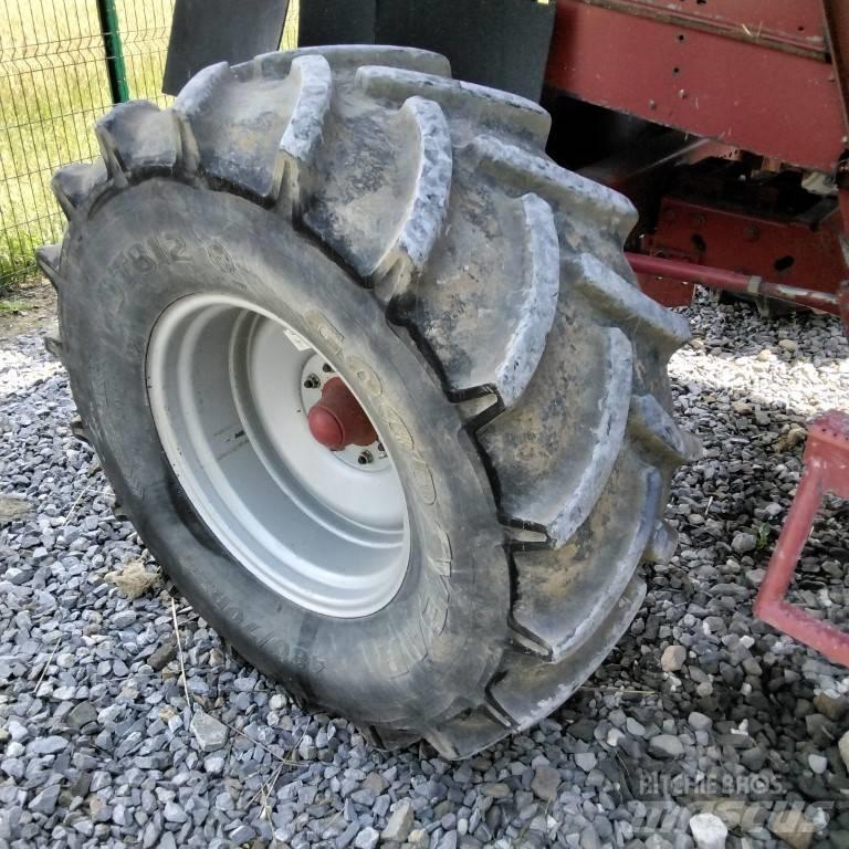 Case IH 2366E Kombajni