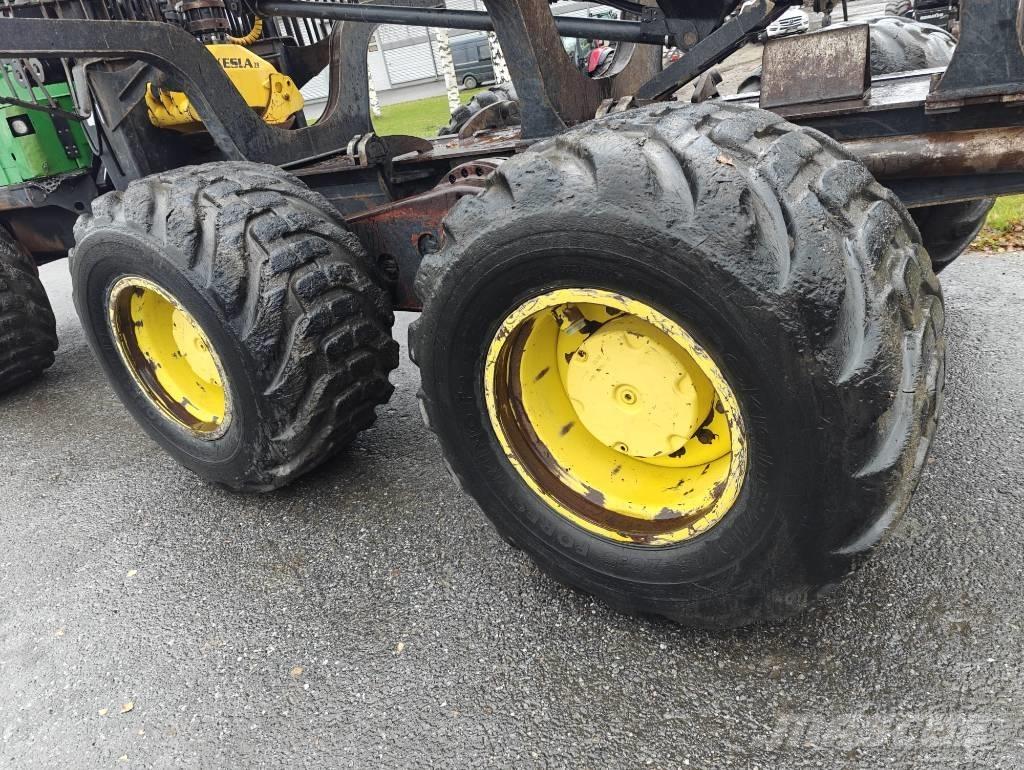 John Deere 1210 E Forvarderi