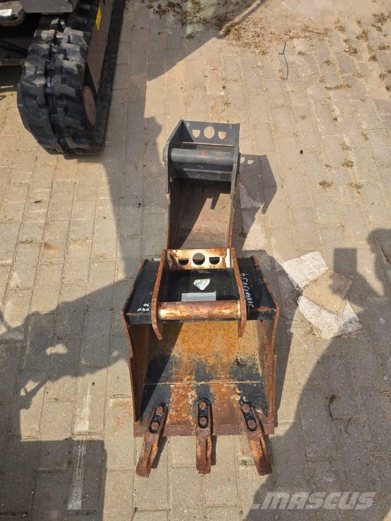 Volvo EC 18 E Mini bageri <7t