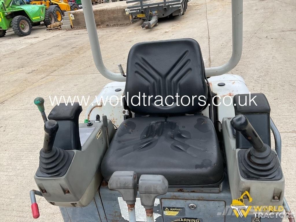 Takeuchi TB 016 Mini bageri <7t