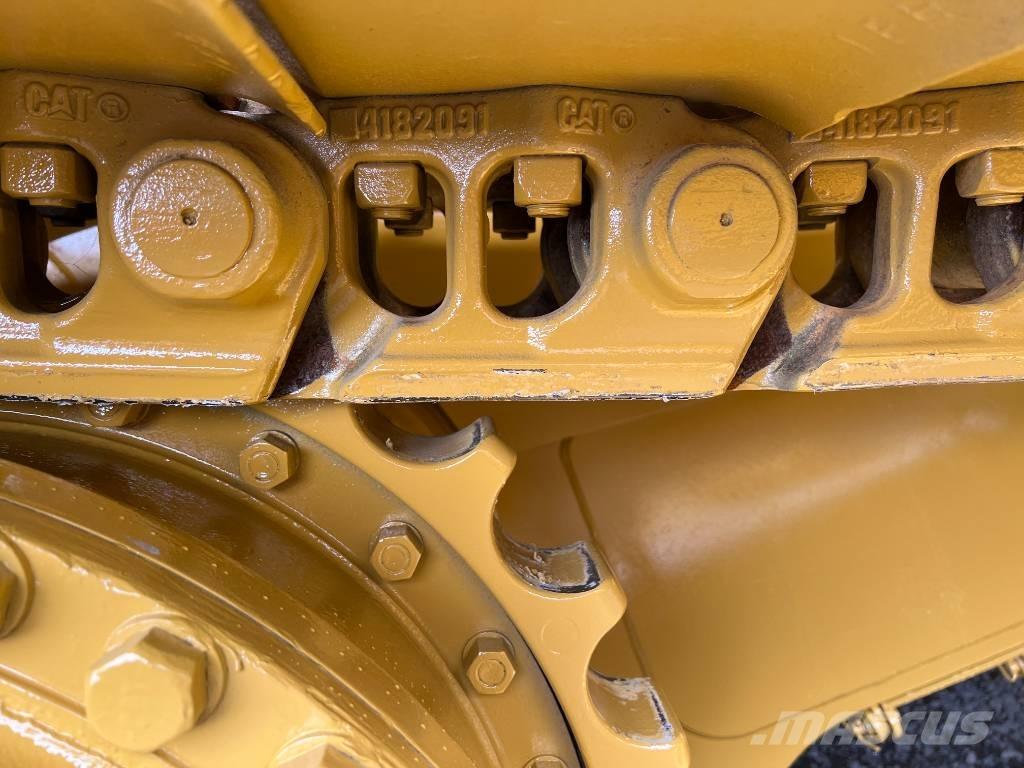 CAT D 6 T LGP Buldožeri gusjeničari