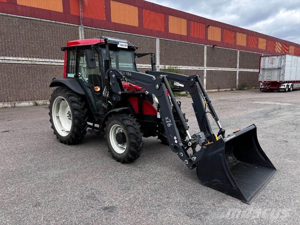 Valtra A 73 Traktori