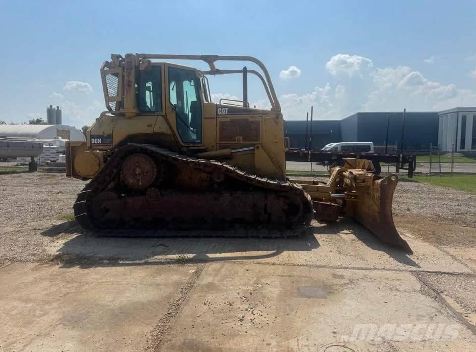 CAT D 6 N Buldožeri gusjeničari