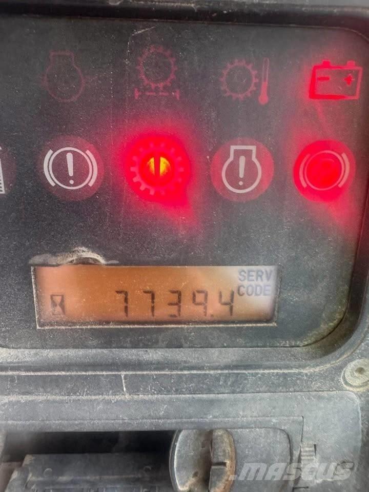 CAT D 6 N Buldožeri gusjeničari
