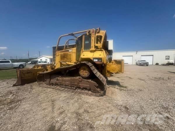 CAT D 6 N Buldožeri gusjeničari