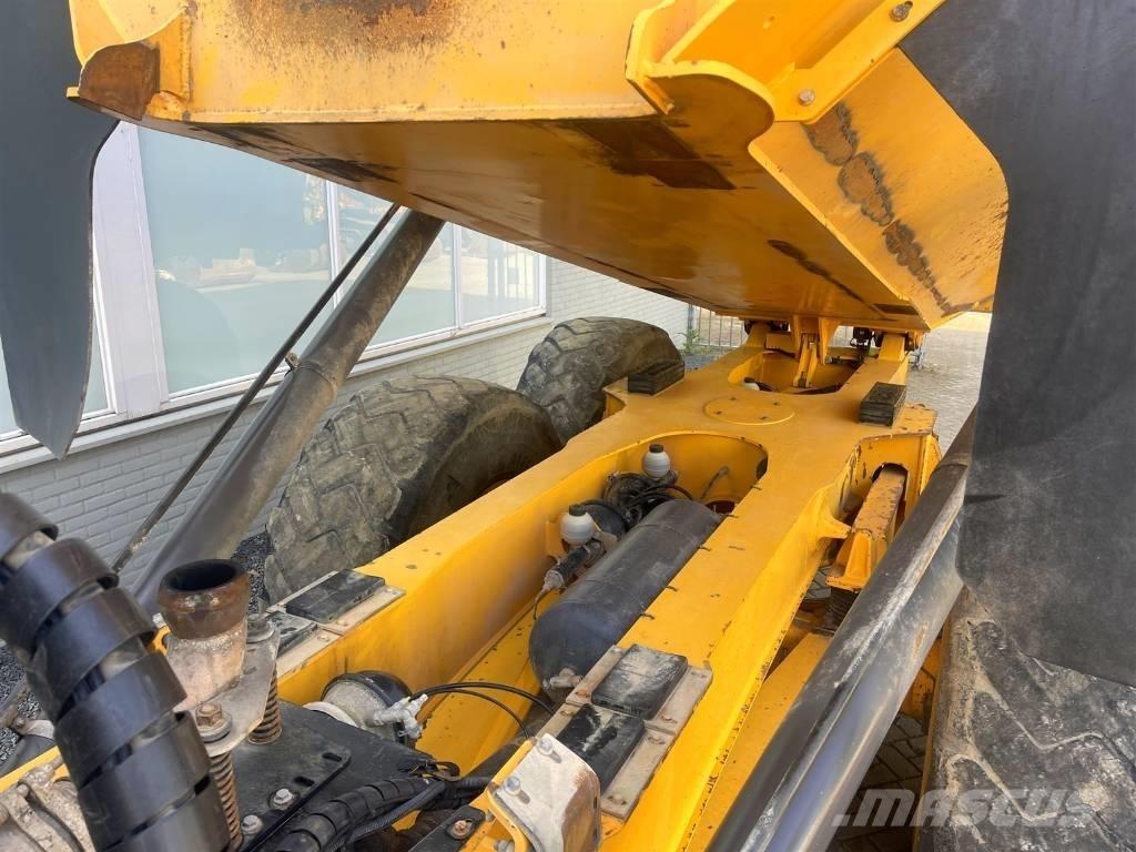 Volvo A25E Zglobni demperi