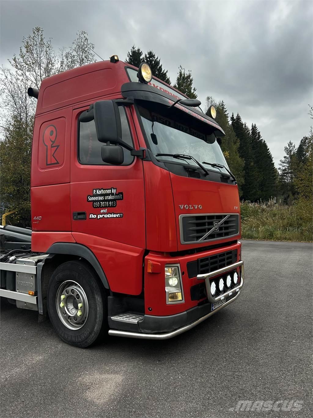 Volvo FH440 Rol kiper kamioni s kukama za dizanje
