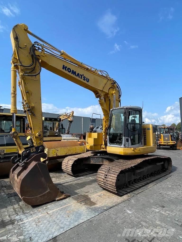 Komatsu PC228US-3 Bageri gusjeničari