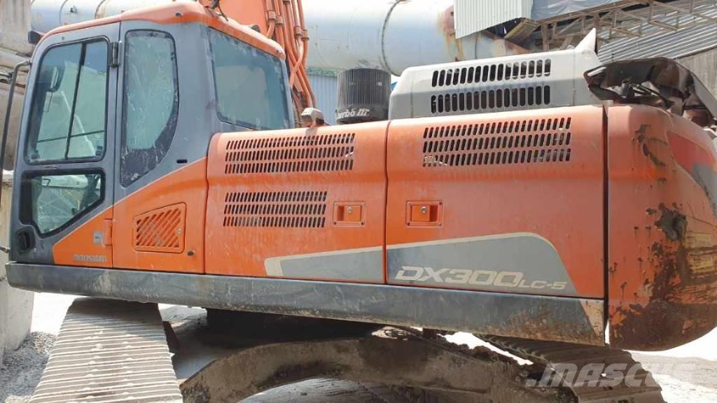 Doosan DX 300 LC-5 Bageri gusjeničari