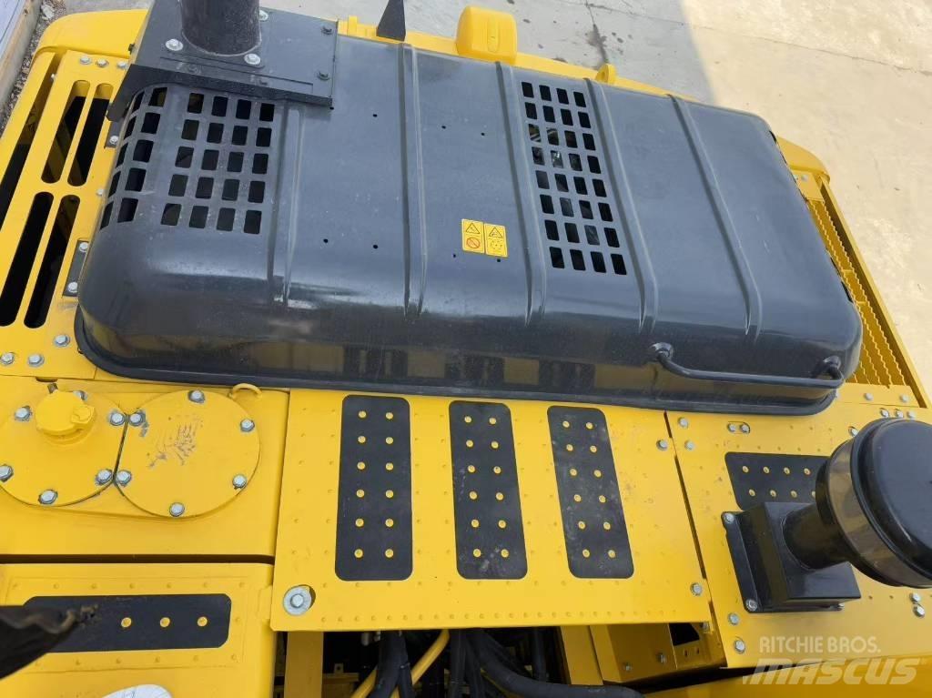 Komatsu PC 200-8N1 Bageri gusjeničari