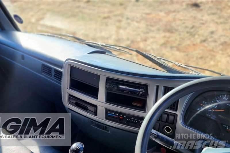 Nissan UD80 Ostali kamioni