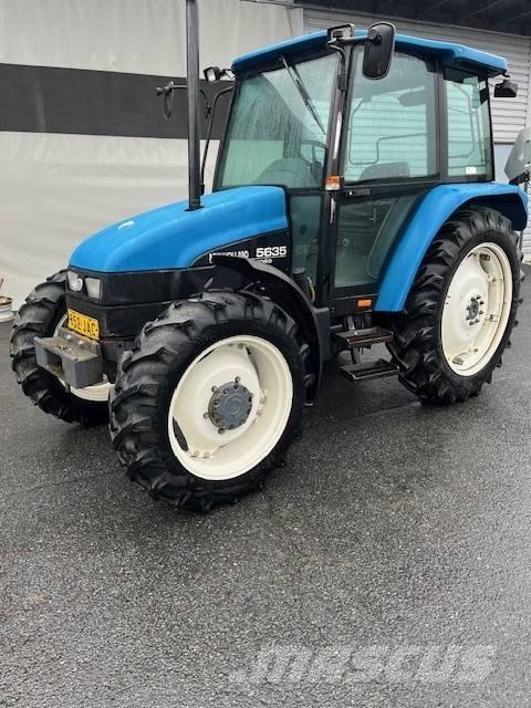 New Holland 5635 Traktori