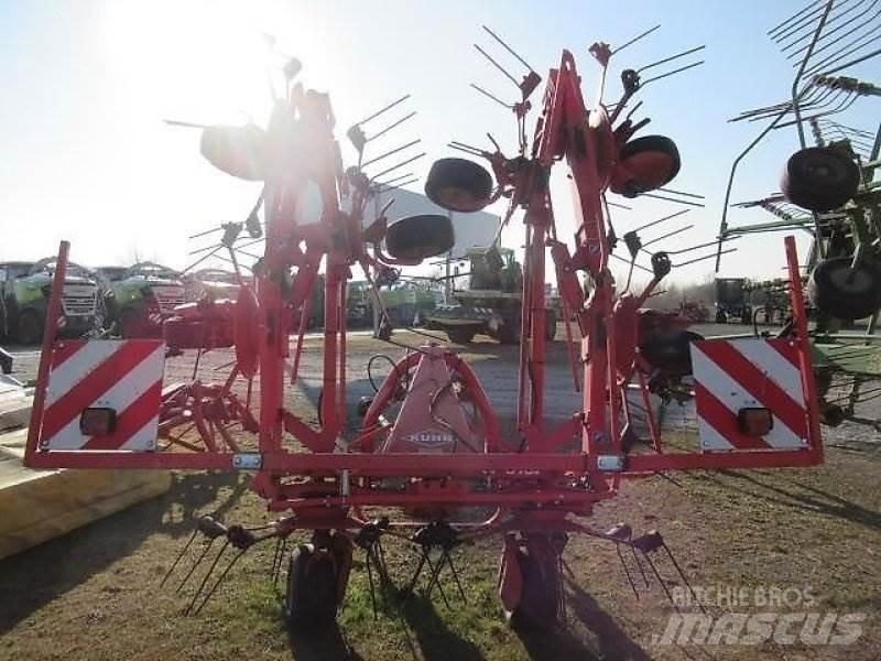 Kuhn GF8702 Okretači i sakupljači sijena
