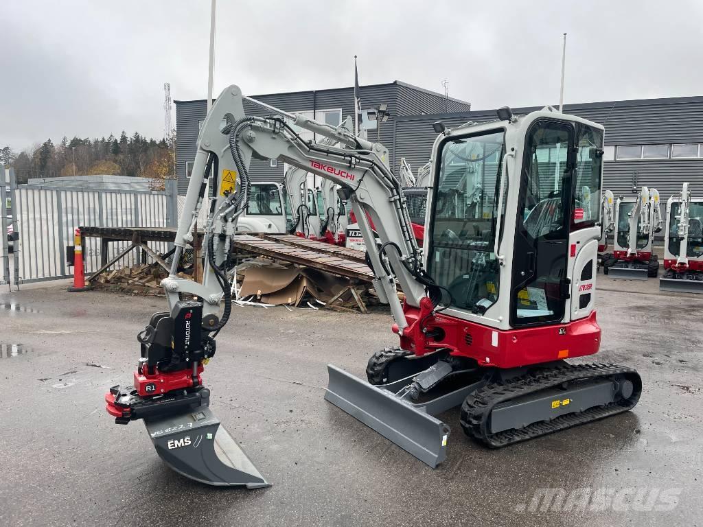 Takeuchi TB 325 R Mini bageri <7t