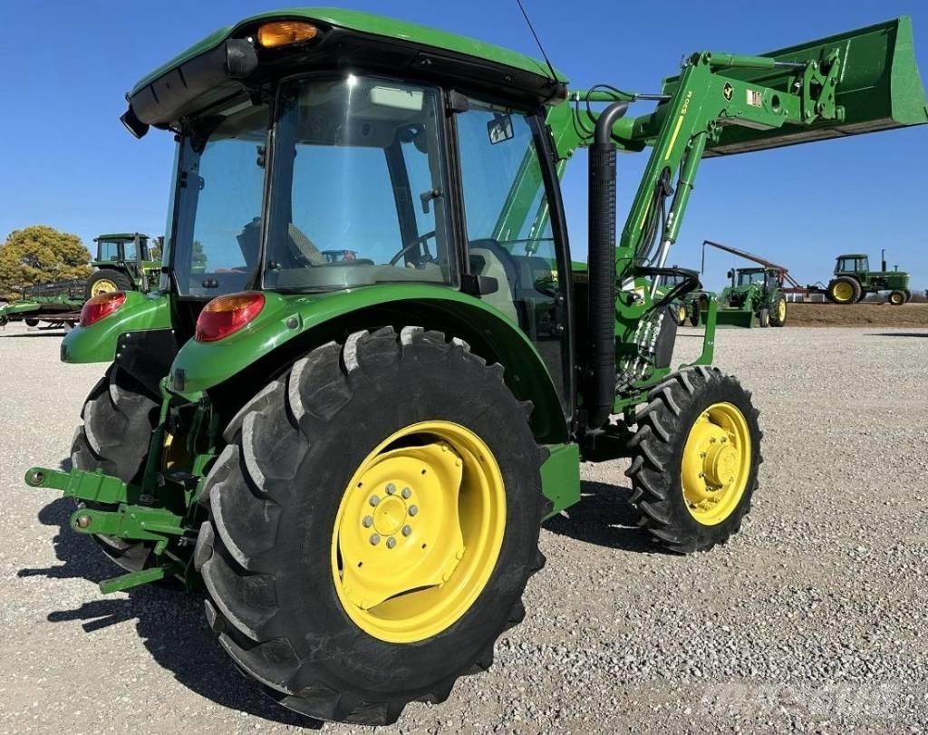John Deere 5075 E Traktori