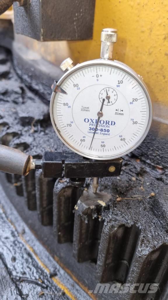 Grove GMK 3055 Rabljene dizalice za težak teren